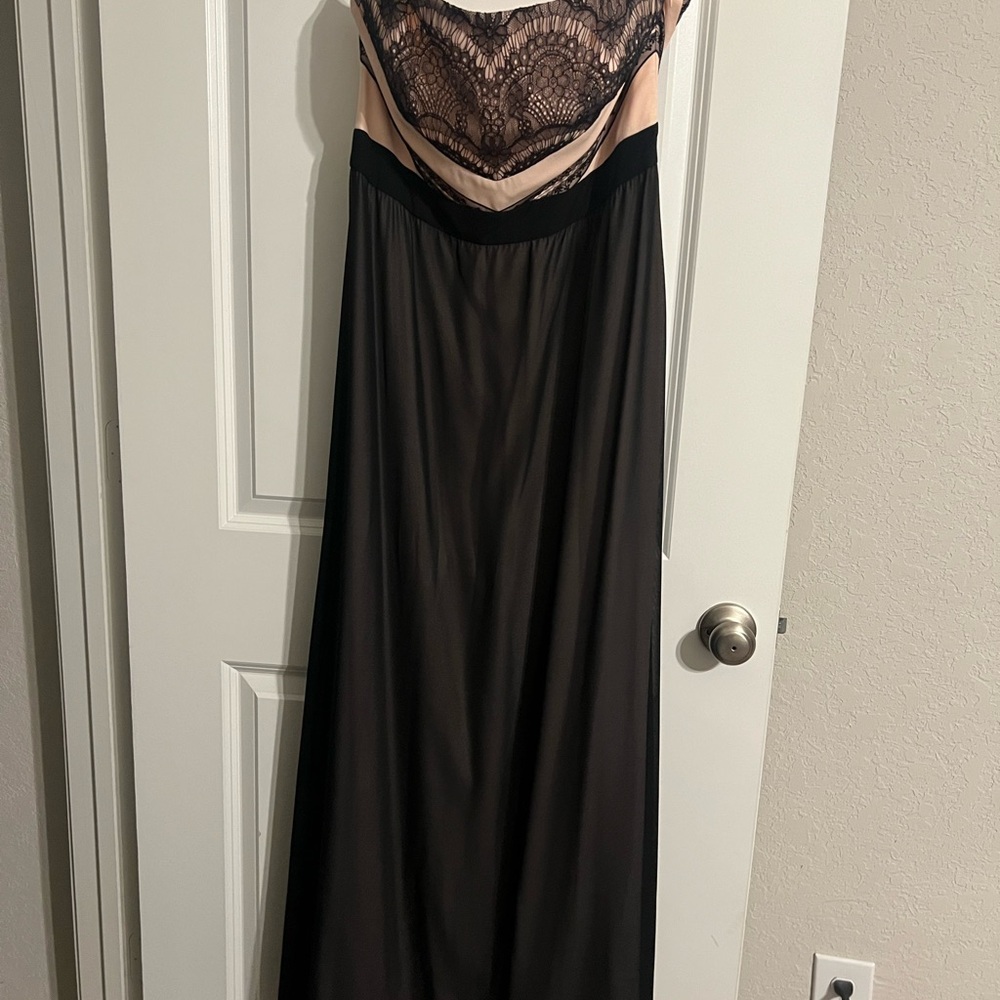 Elegant Black and Cream Lace Gown